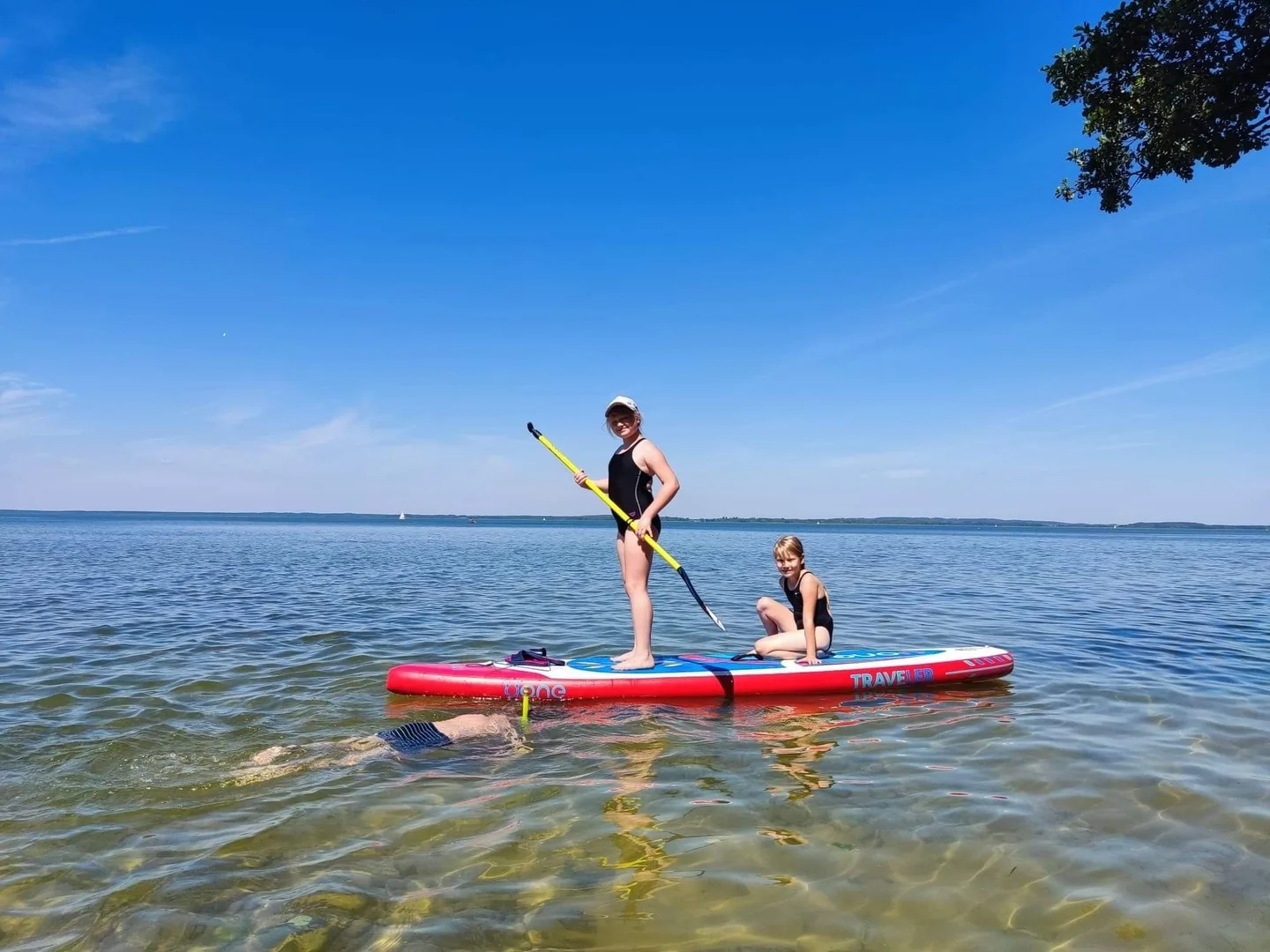 SUP-Board oder Kajak? Was wählen für den Start ins Wasserabenteuer?